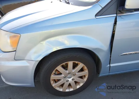 2013 Chrysler Town & Country Touring из США, поврежденный, VIN 2C4RC1BG6DR723815